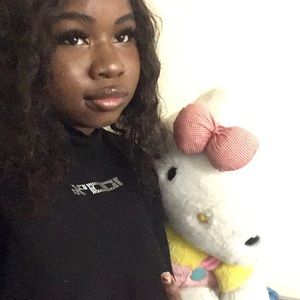 Meet your Posher, Bintou